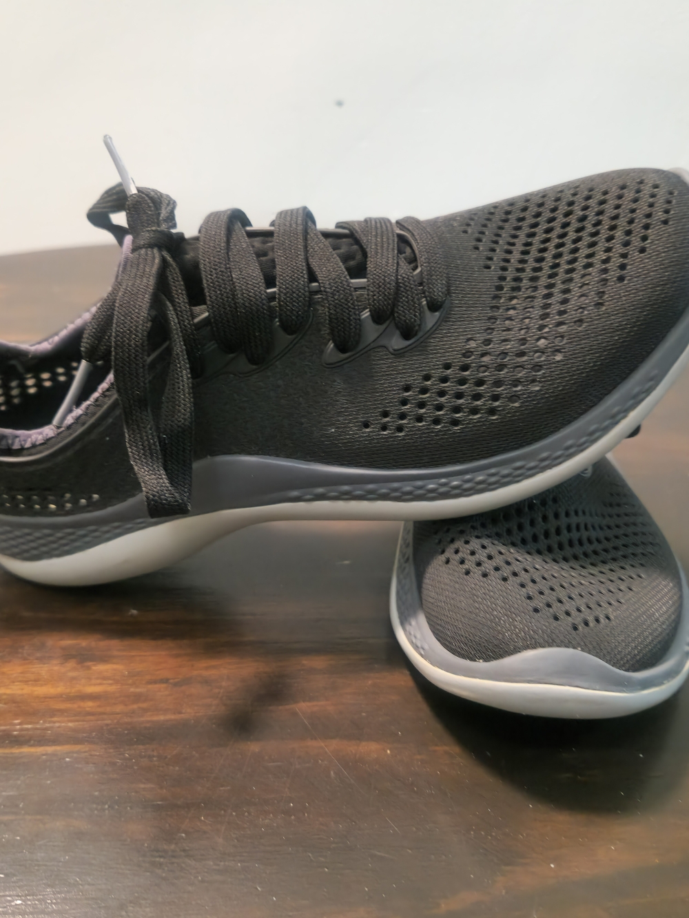 Crocs LiteRide 360 Pacer Women's Sneakers Black Gray Comfort Walking Shoes Sz 8